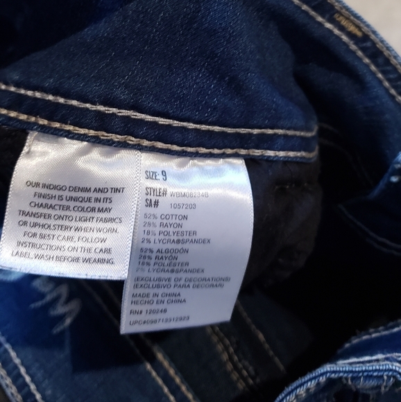 WallFlower Jeans Women's  Size 9 Blue Medium Wash Boot Cut Jeans - Picture 5 of 10